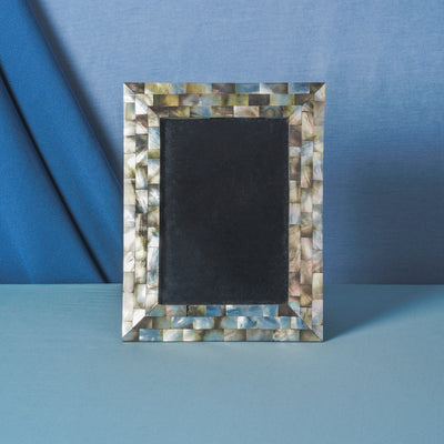 Blacklip Picture Frame - TESOROS